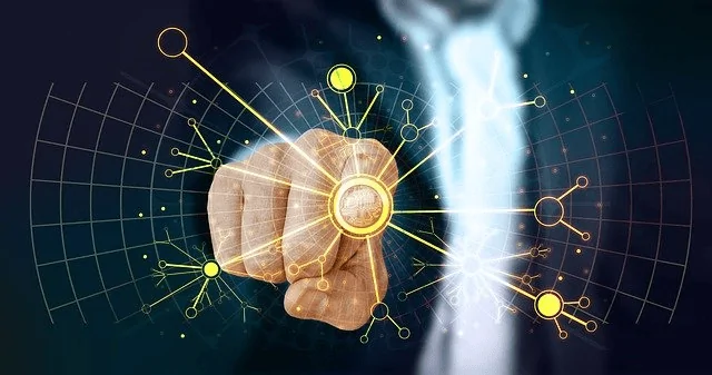 Factory using data virtualization for real-time manufacturing insights